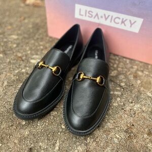 🆕 New Black Loafers with Gold Accents women’s 7.5